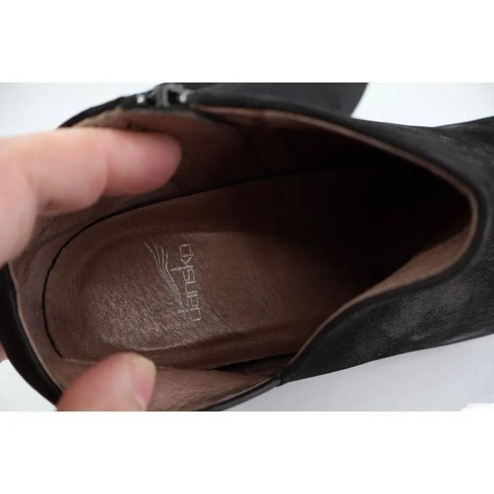 Dansko Women's Raina Bootie Size 39 8.5 Round Heel Black Nubuck Leather Shoes